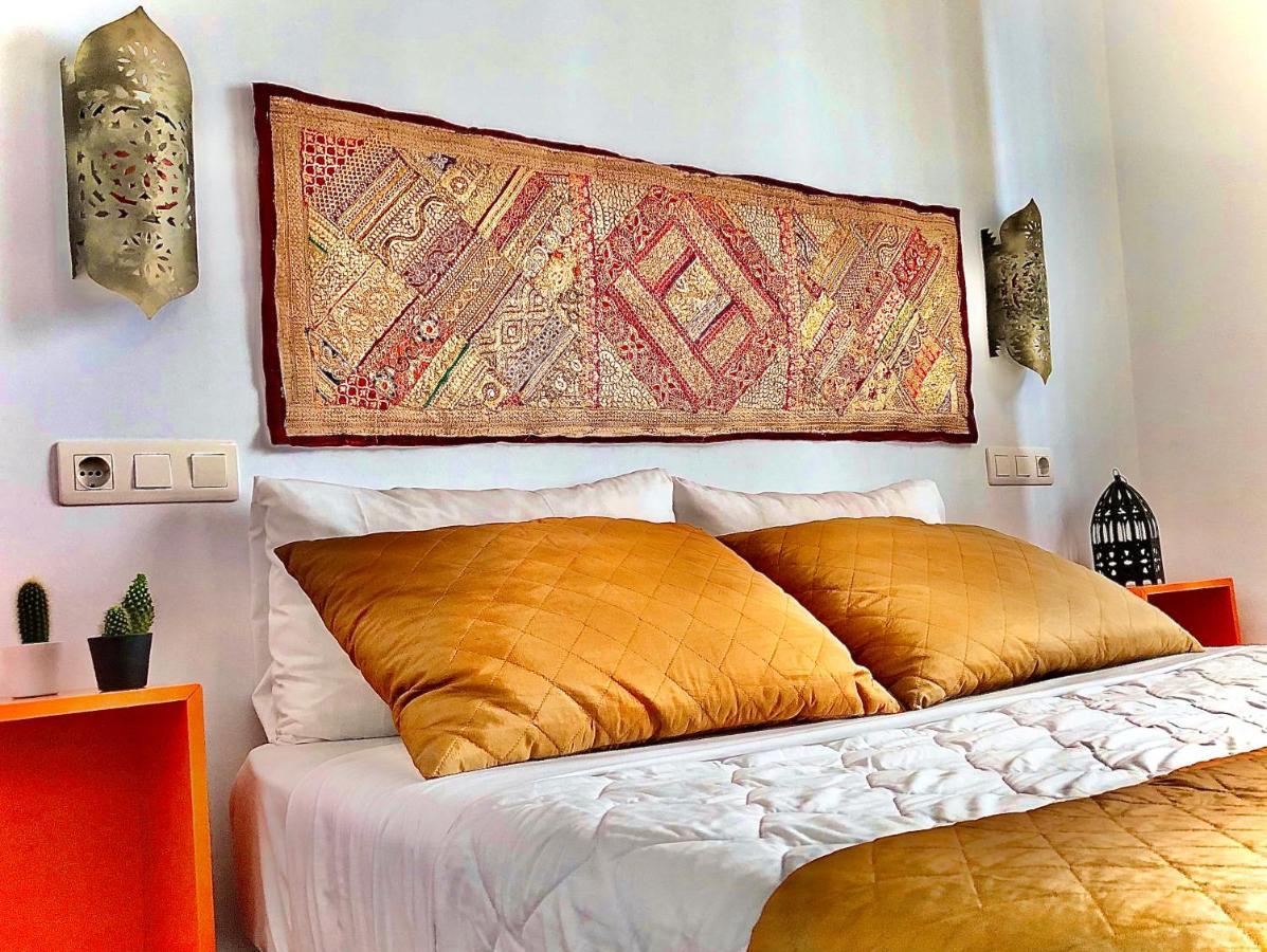 Apartamentos Puerta Real Sevilla Esterno foto