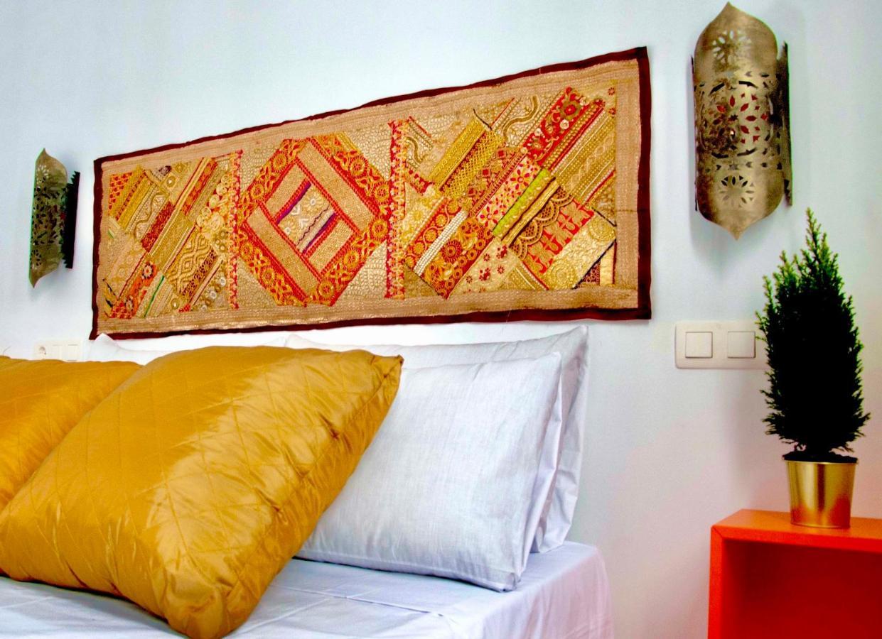 Apartamentos Puerta Real Sevilla Esterno foto