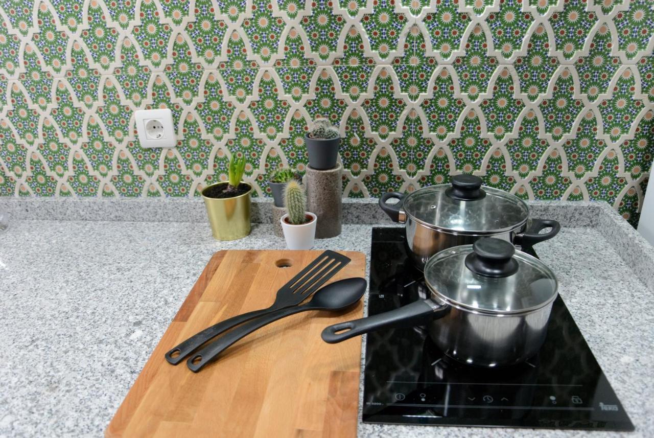 Apartamentos Puerta Real Sevilla Esterno foto