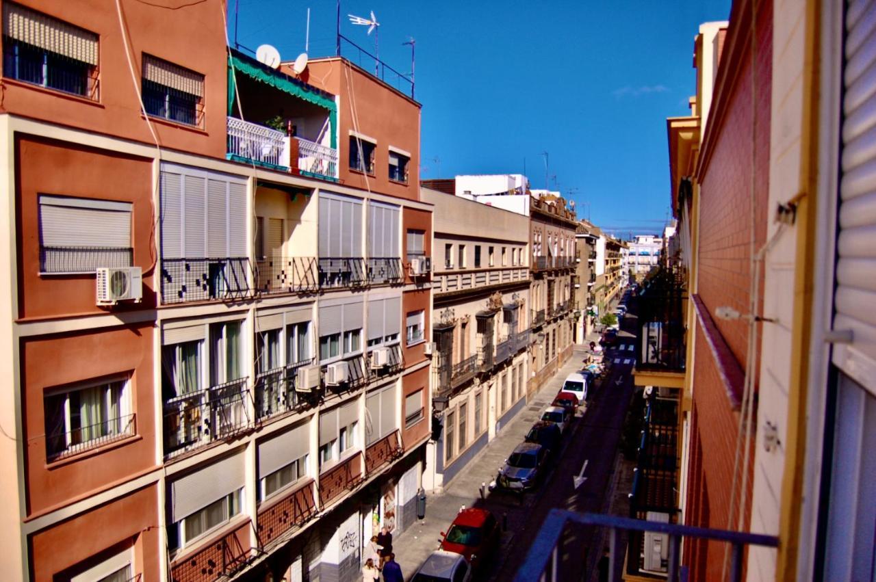 Apartamentos Puerta Real Sevilla Esterno foto