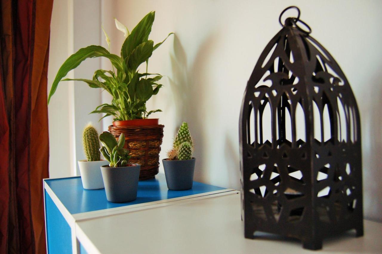 Apartamentos Puerta Real Sevilla Esterno foto