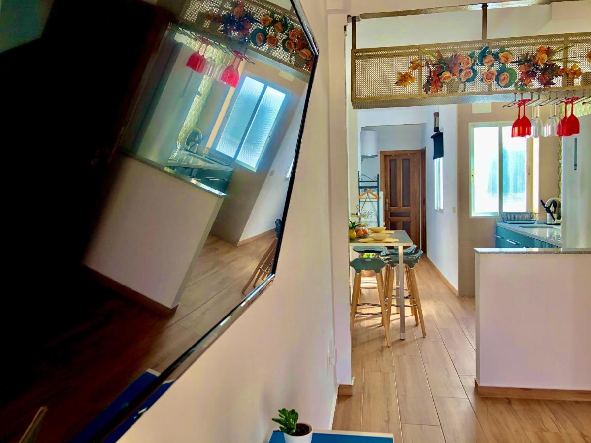 Apartamentos Puerta Real Sevilla Esterno foto