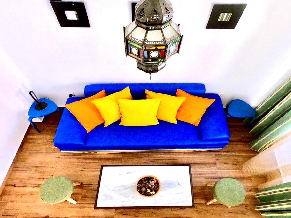 Apartamentos Puerta Real Sevilla Esterno foto