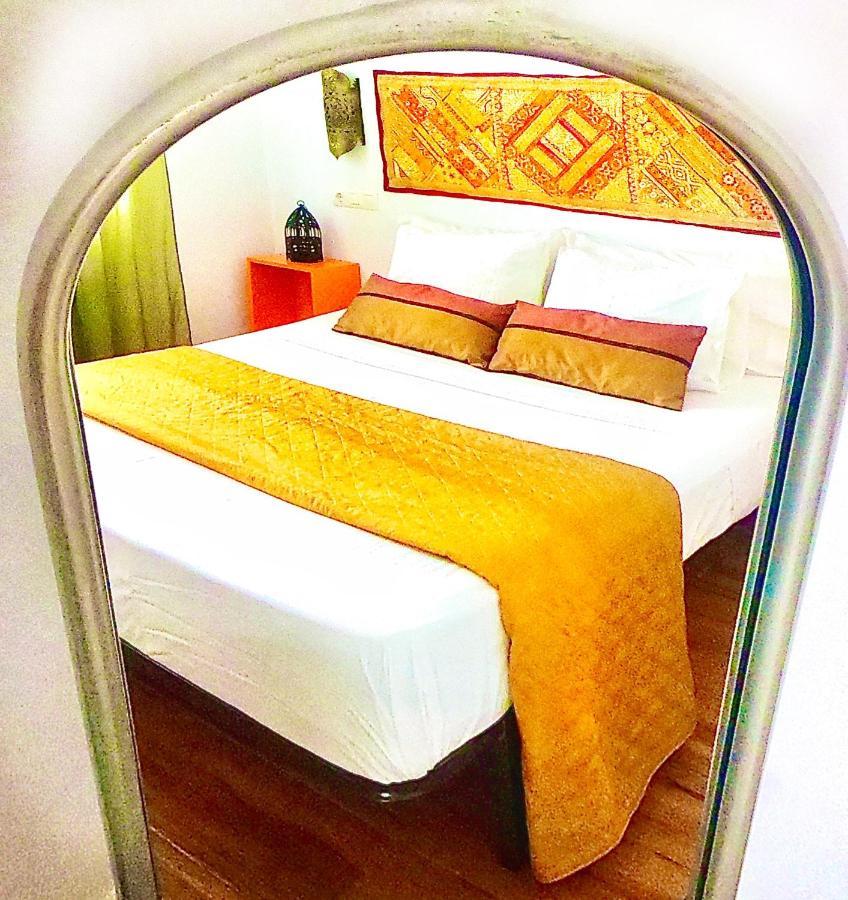 Apartamentos Puerta Real Sevilla Esterno foto