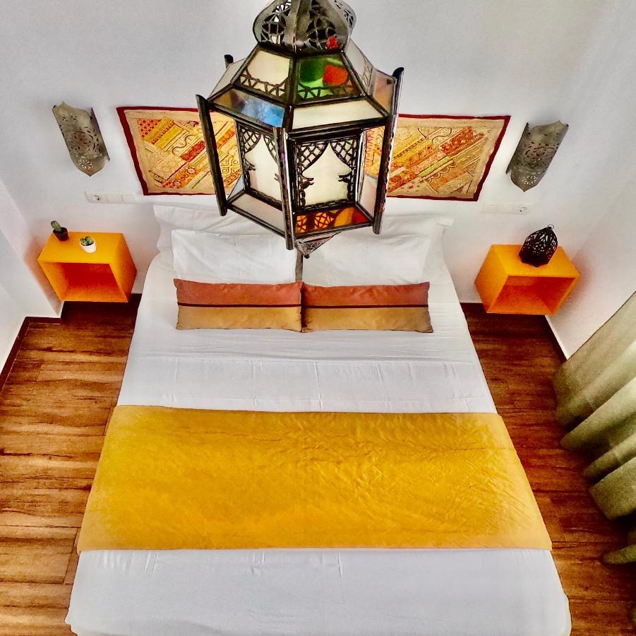 Apartamentos Puerta Real Sevilla Esterno foto